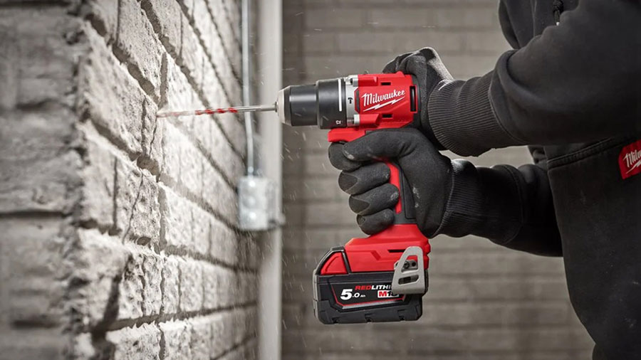 perceuse visseuse compacte sans fil M18 BLDDRC Milwaukee perceuse visseuse compacte sans fil M18 BLDDRC Milwaukee